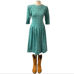 VINTAGE - EXPLOSION MICRO FLORAL PRINT DRESS